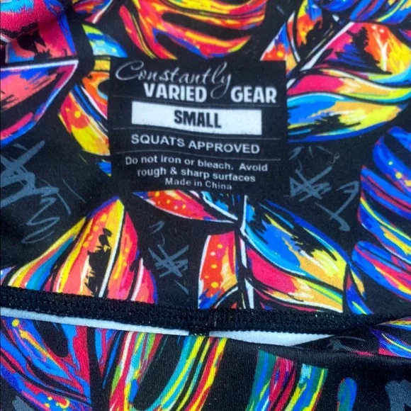 Constantly Varied Gear High Waist Shorts NWOT Small - Picture 2 of 5